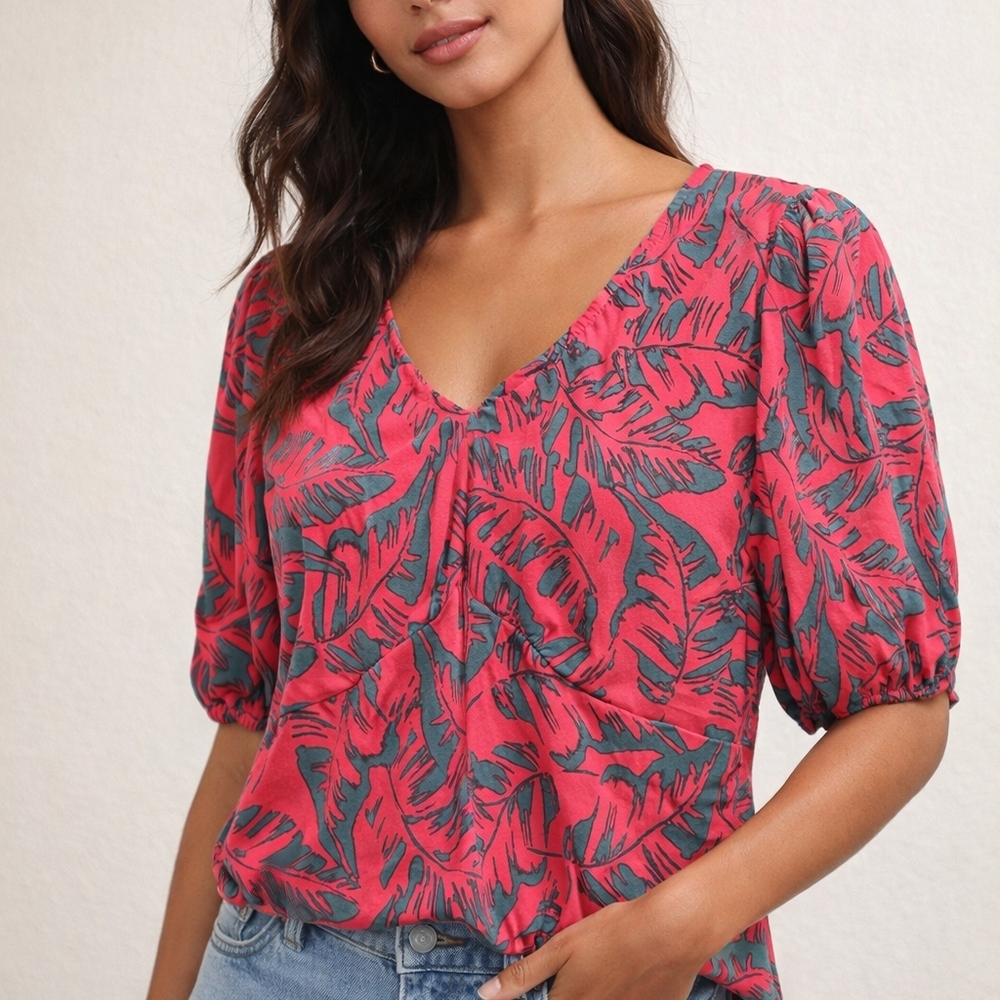 Eclair Women's Pink and Gray Tropical Leaf Print Top